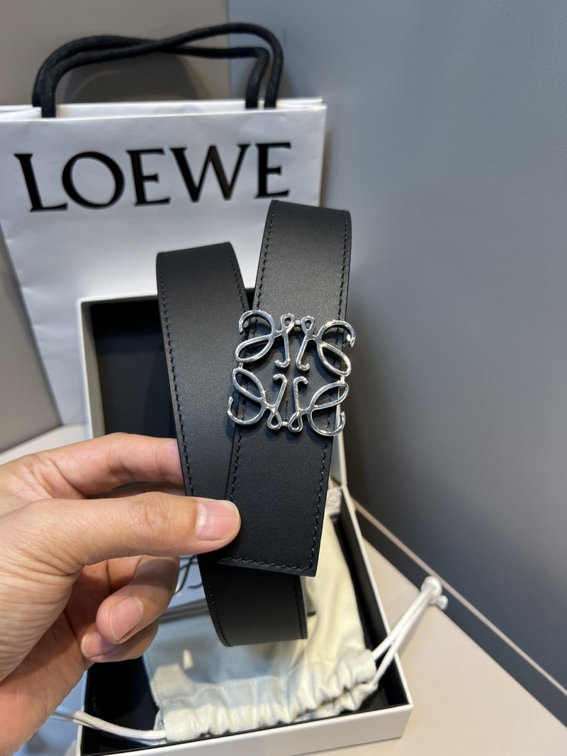 L0ew* belts